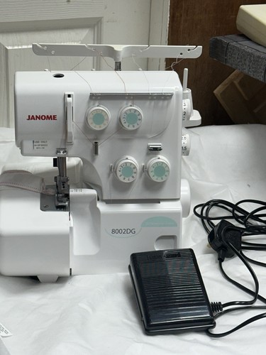Janome 8002dg overlocker - janome,