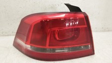 PASSAT PASSENGER TAIL LIGHT