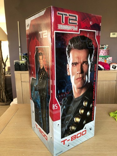 800 terminator sideshow - t-800,