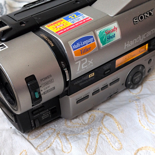 Sony handycam video8 - sony,