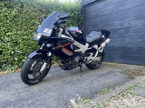 Honda vtr 1000 firestorm - 1000,