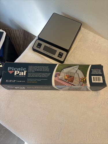 Picnic pal tent - tent, opened
