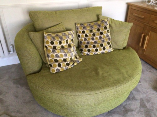 Large green swivel cuddle with - swivel,