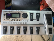 Boss / Roland GT10 Guitar Multi-Effects floor unit / Roland PSU