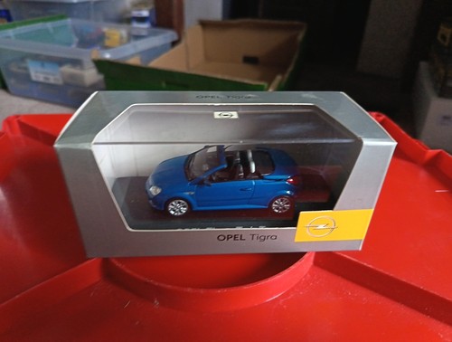 Boxed model minichamps - model,