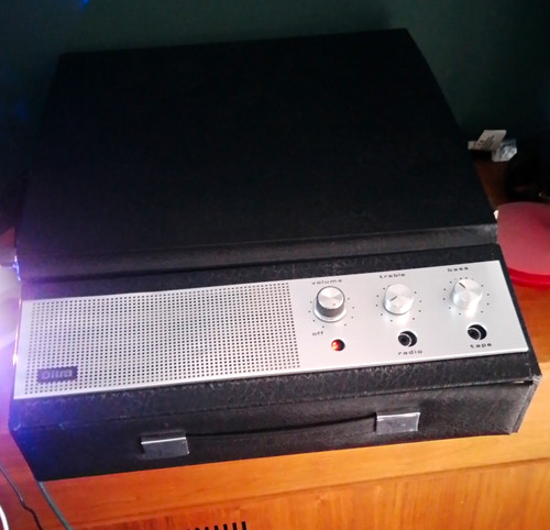 Ultra vintage suitcase record - ultra,