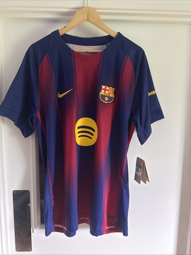 Xavi barcelona signed shirt - barcelona,