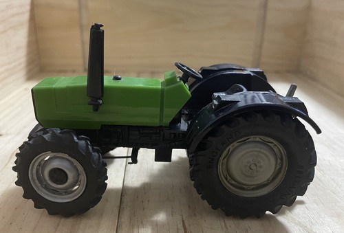 Britains 9526 scale deutz - 1/32,