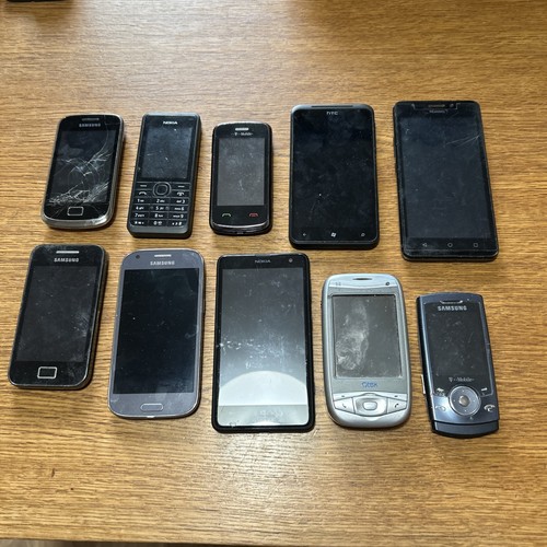 Old mobile phones - lot, of