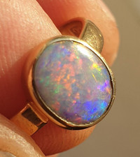 Black Opal Ring 18ct and 9ct Gold with 9mm Opal Triplet Superb Colours 3.2g