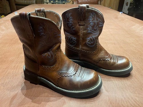 Ariat womens western boots - ariat,