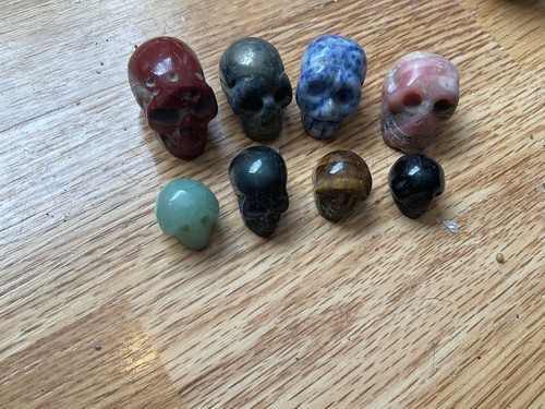Crstal skulls - skulls,