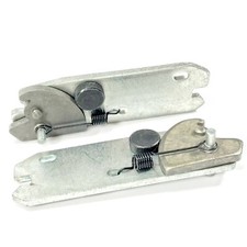 PAIR REAR BRAKE SHOE ADJUSTERS