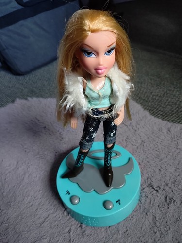 Bratz talking cloe - talking,