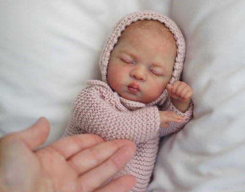 Realistic reborn baby doll - realistic,