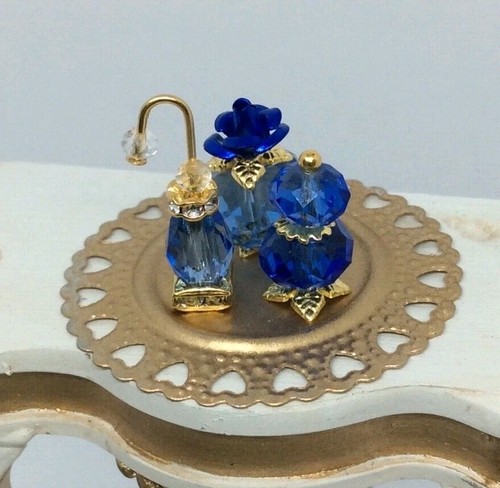 Dolls house handmade - ,