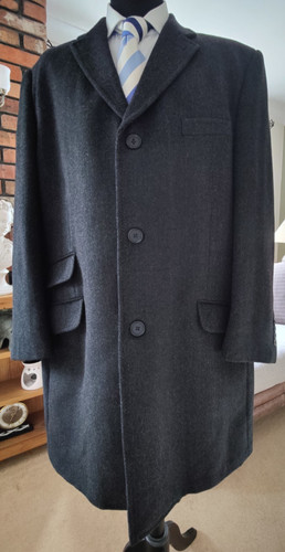 Dark grey herringbone wool - dark,