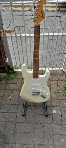 Squier strat affinity solid - strat,