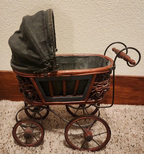 Vtg wicker baby dolls - baby,