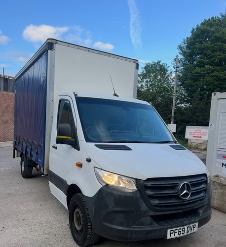 Mercedes sprinter luton van - luton,