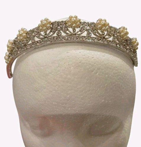 Butler wilson silver tone - &,