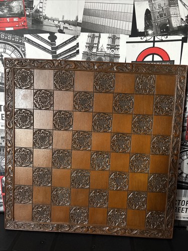 Vintage wooden tudor - tudor, rose