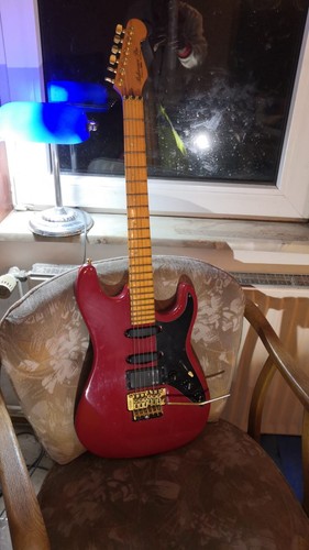 Mass produced strat - us, but