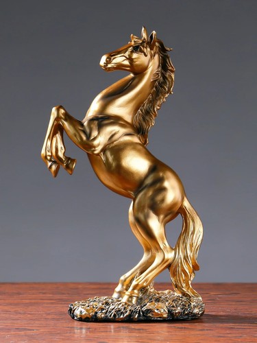 Standing horse statue - standing,