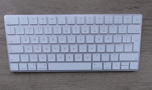 Apple a1644 magic compact - magic,