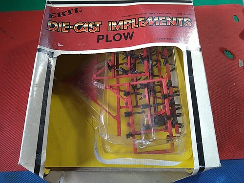 Ertl die cast implements plow - ertl,