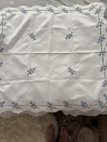 Vintage table cloth - 32x32, with