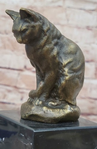Cute cat sitting bronze - sitting,