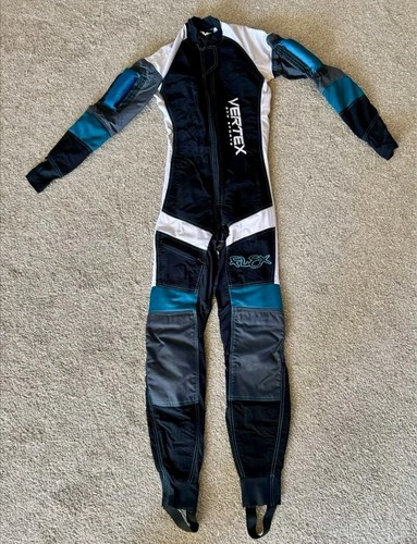Skydiving freefly flying - skydiving,