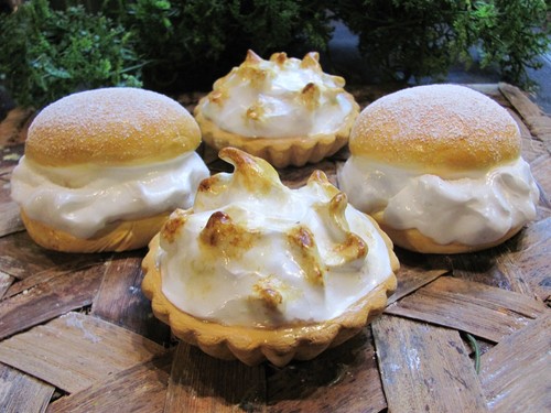 Fake artificial cakes cream - ,