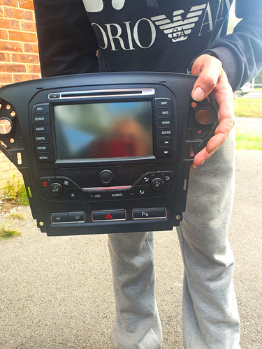 Ford mondeo mk4 sat nav - ford,
