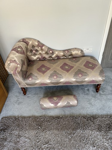 Small chaise lounge - chaise,
