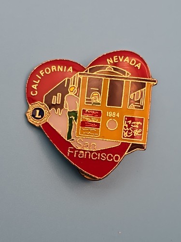 Pin badge lions - pin,