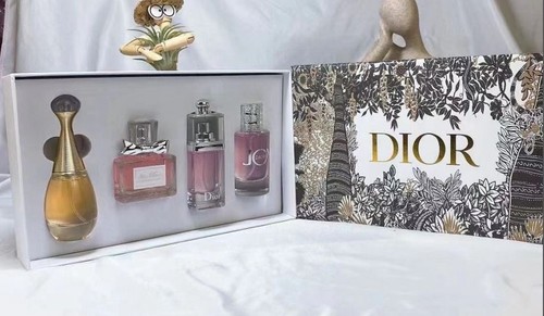 Dior mini gift - dior,