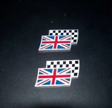 2 MG Union and Chequered Flag