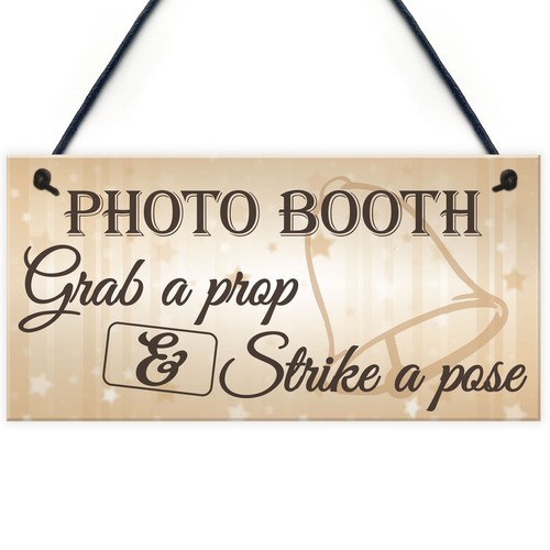 Photo booth grab prop pose - photo, a