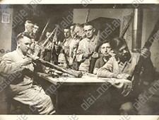 WW2 Photo Soldiers Cleaning