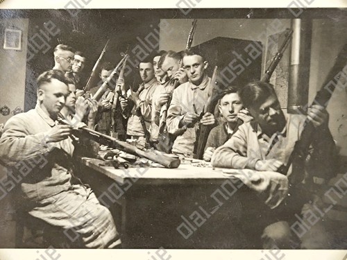 Ww2 photo soldiers cleaning - ww2,