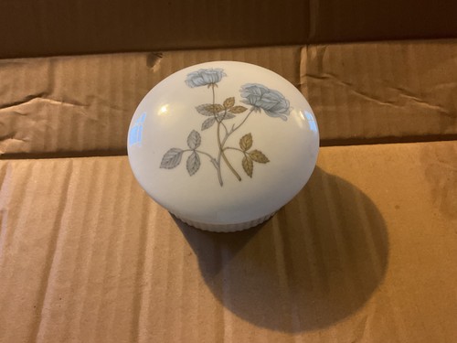 Wedgewood bone china round - bone,