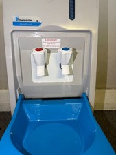 Mobile van handwash unit