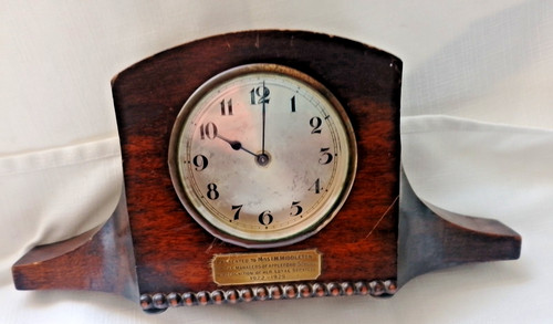 Antique oak cased mantle clock - antique,