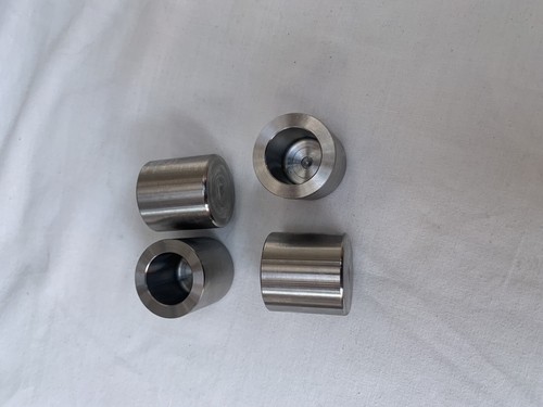 Stainless steel pistons to - steel, x4