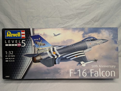 Revell 03802 falcon 50th - falcon,