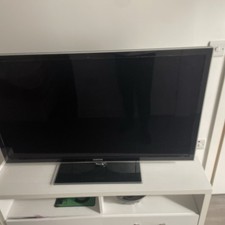 Samsung Tv And Remote 42 Inch