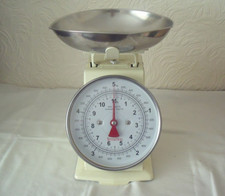 Traditional Retro Kitchen Scales Mechanical Big Face Dial Cream Metal Build