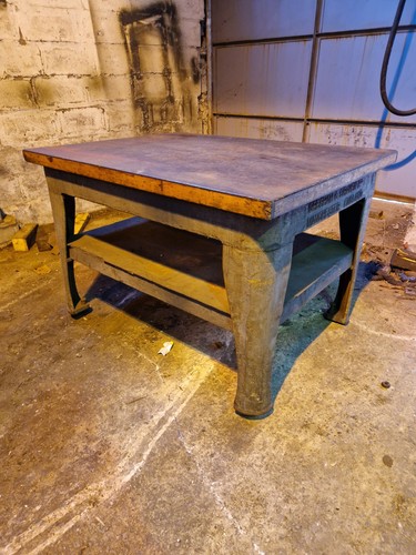 Cast iron engineers surface - cast,